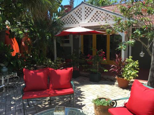 Gulfport Bed & Breakfast | Sea Breeze Manor Inn