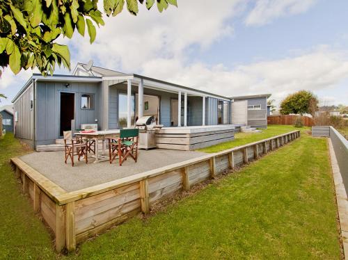 Whangamata House | Sea Breeze - Whangamata Holiday Home