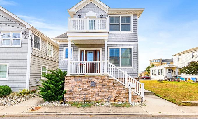 Sea Bright House | SEA BRIGHT Beach Oasis! 75 ft from the beach - Water views & Spectacular Sunsets