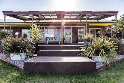 St Helens House | Sea Eagle Escape on Moulting Bay
