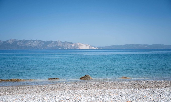 Aravissos Villa | Sea Echoes Villa on the beach, family- and pet-friendly, with garden & BBQ!