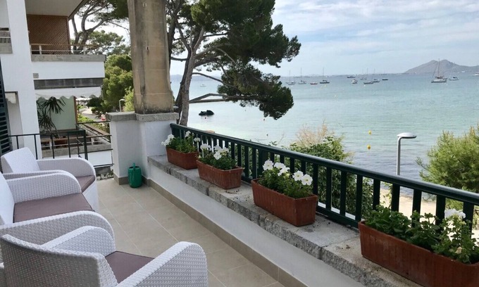 Puerto de Pollensa Apartment | Sea front partment on Puerto Pollença Pinewalk, Kika