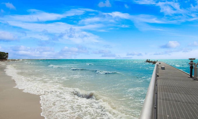 Midtown House | Sea Glass Secrets by AvantStay | 3 Mins to Beach
