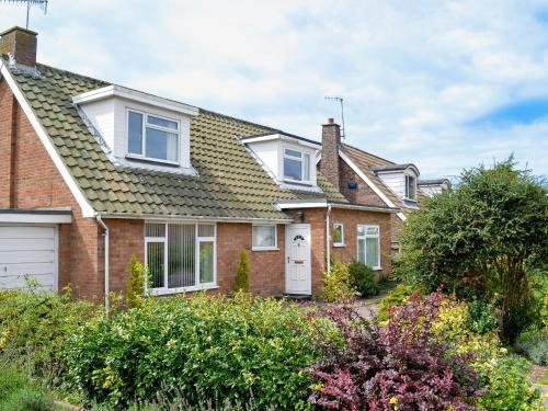 West Runton House | Sea Glimpse