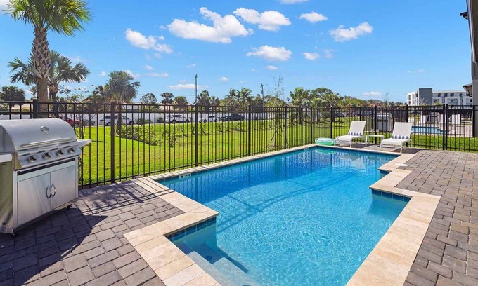 Melbourne Beach House | Sea La Vie | Beach Escape Near Disney w/Pvt Pool, Chef Kitchen, Sea-Themed BR