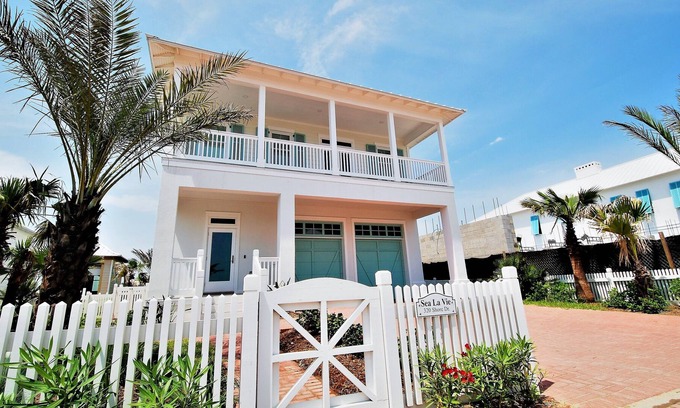 The Shores House | Sea La Vie New private waterfront home w/ dock. Beautiful views of the bay!