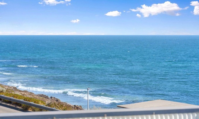 Marmion House | Sea La Vie - The Watch!