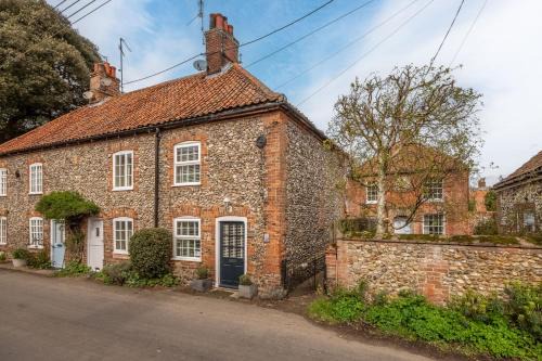 Burnham Market House | Sea Lavender Cottage