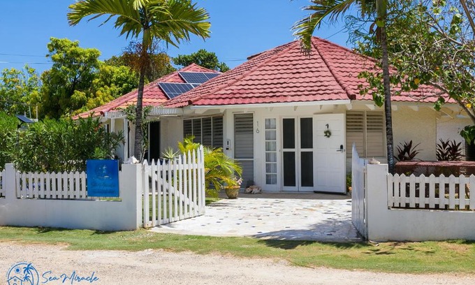 Silver Sands House | Sea Miracle Villa/Beach Cottage