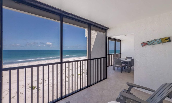 Boca Grande Condo | Sea Oats 314 - Top Floor - Sleeps 4 - Beachfront - Elevators