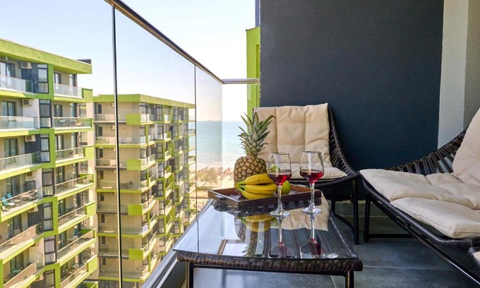 Mamaia-Sat Apartment | Sea Shore apartments - Spa n Pools beach resort