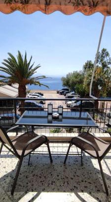Loutraki-Agioi Theodoroi Apartment | Sea side apartment