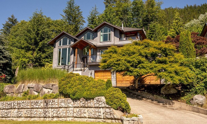 Furry Creek Ski Chalet | Sea to Sky Chalet