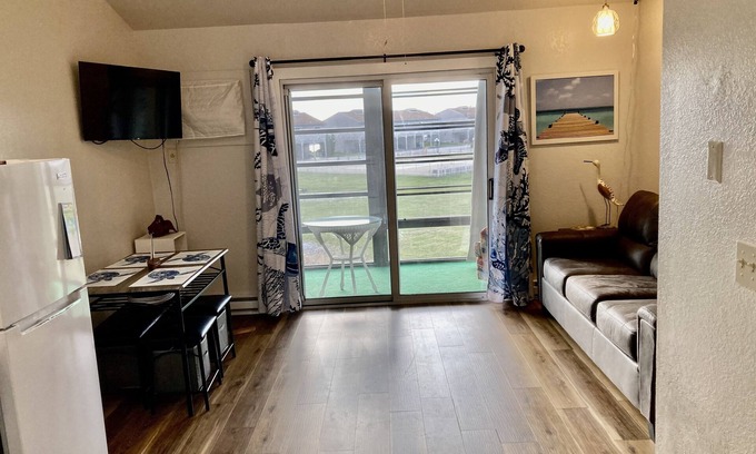 Oak Harbor Condo | Sea turtle Sanctuary is a 1bedroom 1bath condo with dock access