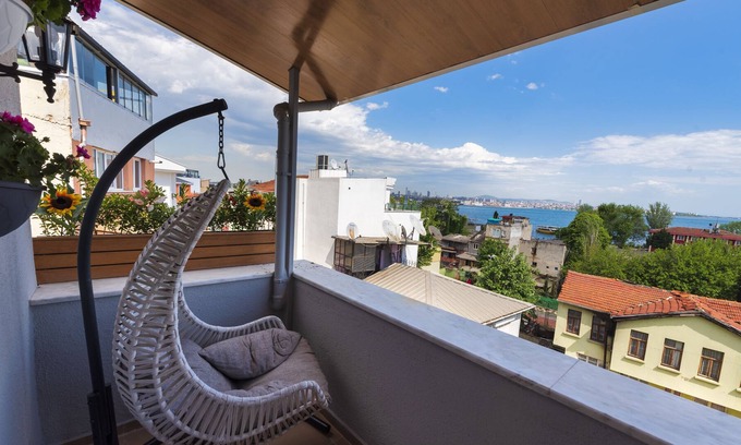 Sultanahmet Apartment | Sea View 2 Bedrooms Connected Suite with Balcony