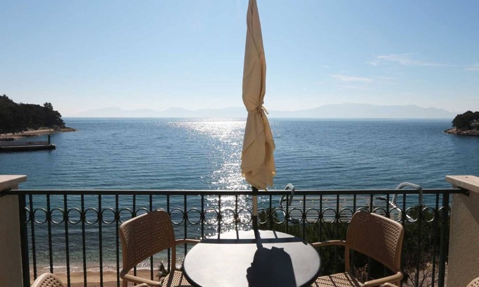 Drvenik Apartment | Sea View Apartment 34