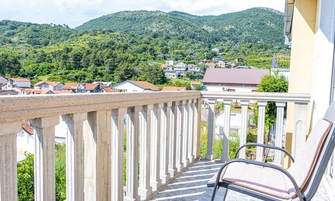 Mrcevac Apartment | Sea View Flat w Terrace 9 min to Port in Tivat