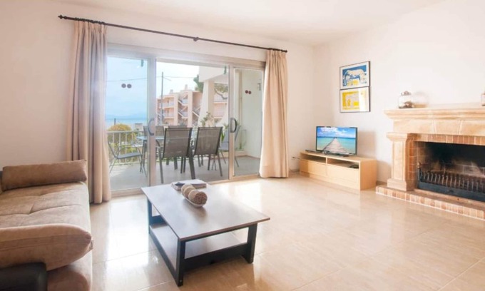 Port d'Alcudia House | Sea view holiday home with terrace