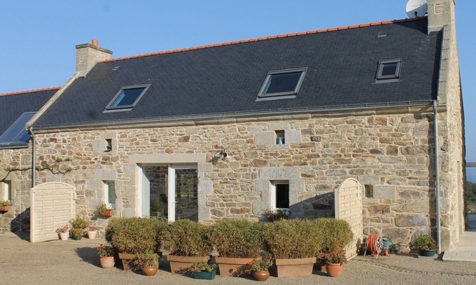 Poullan-sur-Mer House | Sea view house
