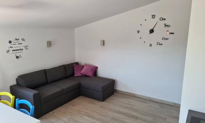 Sveti Peter Apartment | Sea View Istrian Countryside 1BR Apartment