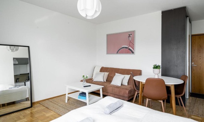 Hietalahti Apartment | Sea View Studio, Tram nearby, Netflix, Kamppi