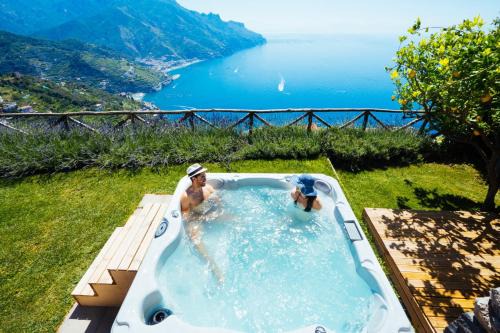 Ravello Villa | Sea View Villa in Ravello with lemon pergola, gardens and jacuzzi - Ideal for elopements