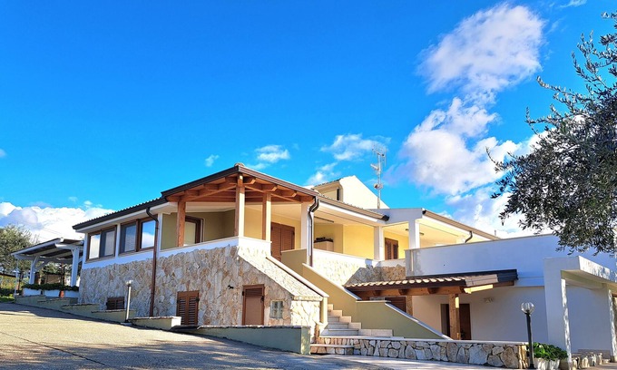 Alghero Villa | Sea view villa with 3 independent apartments, outdoor spaces for lunches and dinners