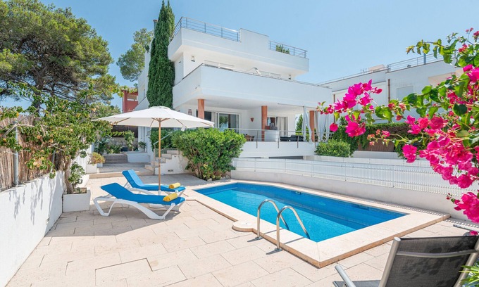 es Bacares Villa | Sea view villa with pool, only 20 metres to the beach of Barcares, Alcudia