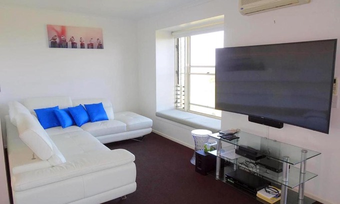 Sapphire Beach House | Sea Views at Aqualuna 9 Solitary Islands Way 94