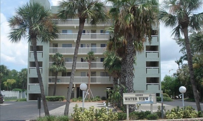 Indian Shores Condo | Seabreeze at Waterview - Indian Shores 'Unit Completely Remodeled'