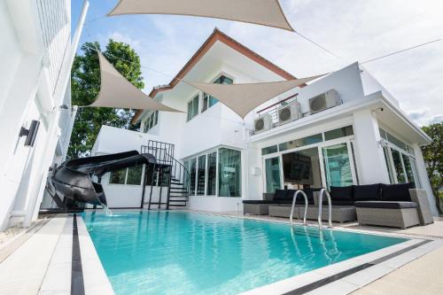 Bang Lamung Villa | SeaBreeze Grand Pool Villa Pattaya