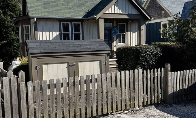 Seabrook House | Seabrook's Monkeydoodle, a 2-bedroom dog-friendly home!
