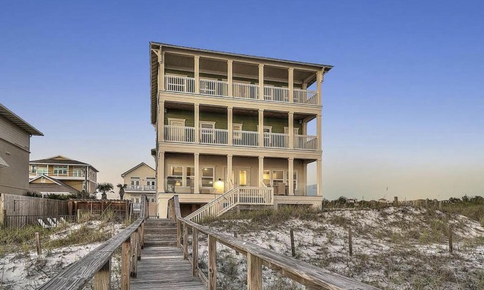 Tang-O-Mar House | Seaclusion by Five Star Properties