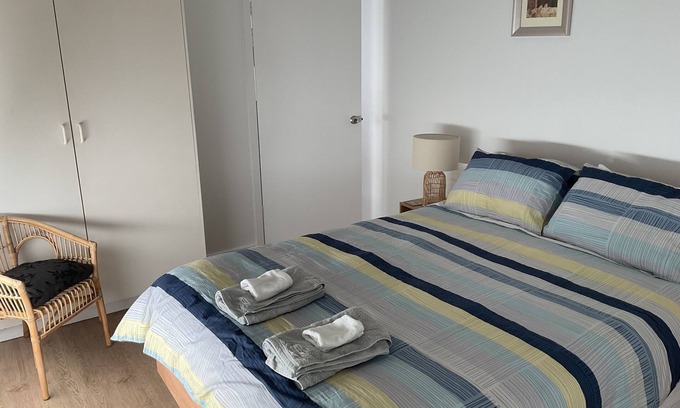 St Leonards Apartment | Seaduce, only 300m to the beach!