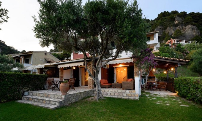 Parelia Villa | Seaduced Beachfront Villa by CorfuEscapes