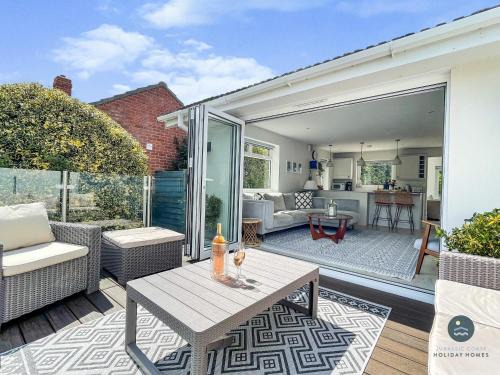 Weymouth House | Seafeathers - Luxury Holiday Home with Sea Views