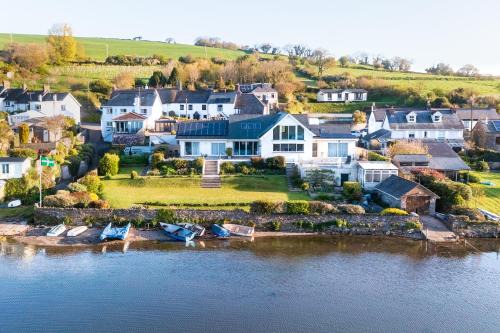 Chillington House | Seaflowers