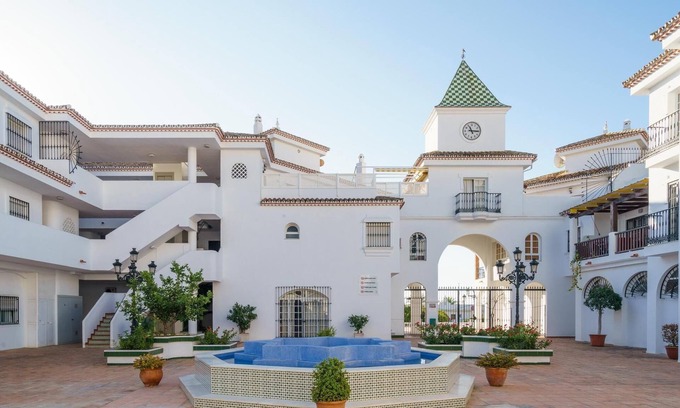Benalmadena Costa Apartment | Seafront and next to Beach Promenade. 600 MB WIFI free. Also long term rates
