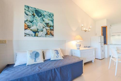 Capo Coda Cavallo Apartment | Seafront House Salina - beach and nature