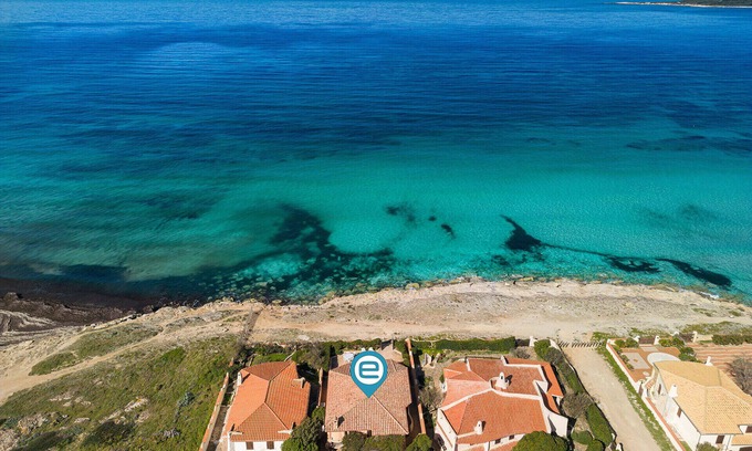 San Vero Milis Villa | Seafront Rustic Hideaway