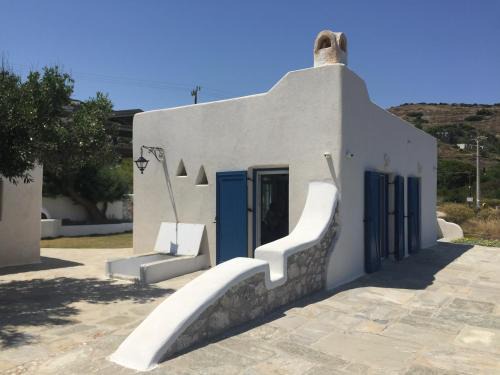 Fofola Apartment | Seafront Villa Polyxene