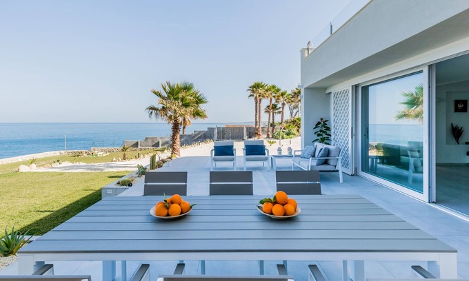 Costa Saracena-Castelluccio Villa | Seafront villa with jacuzzi and direct access to the sea