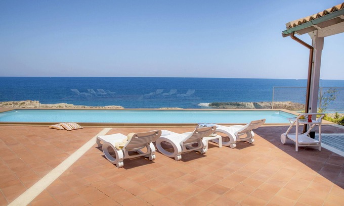 Augusta Villa | Seafront villa with pool in the Noto Valley, Sicily South-East - 8 pax