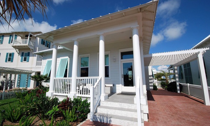 The Shores House | Seaglass Cottage Brand New Cottage located within The Shores, just a short walk to the beach!
