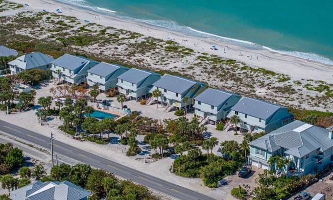 Boca Grande House | Seagrape 7 - 3 bed/2 Bath - Beachfront Boca Grande - South End of the Island