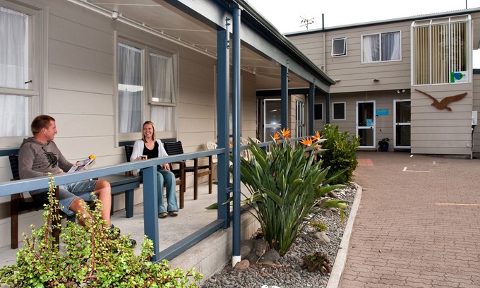 Mount Maunganui House | Seagulls Guesthouse