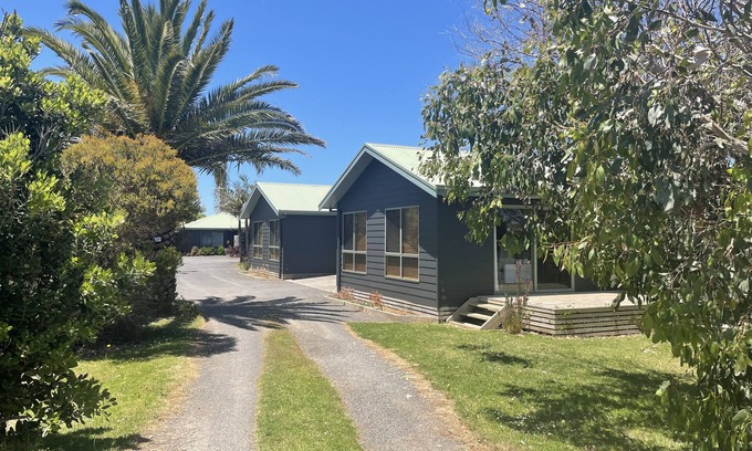 Peterborough Apartment | Seahorse Coastal Villas
