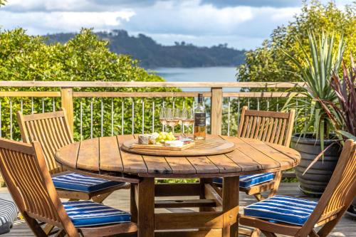 Onetangi House | Seahorse Cottage - Stay Waiheke