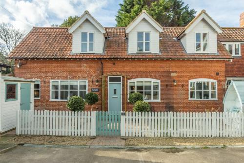 Overstrand House | Seahorse Stables