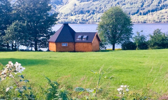 Cairndow House | Seal Point Cabin - Luxury Glamping